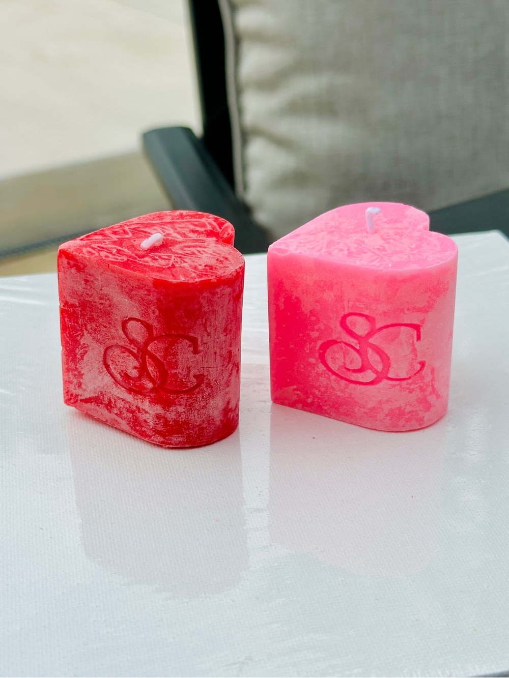 Sabrina Carpenter heart shaped candles
